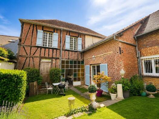 Maison à vendre 315 000 € 2 pièces 4 chambres 204 m² 517 m² de terrain Chaumont-en-Vexin 60240
