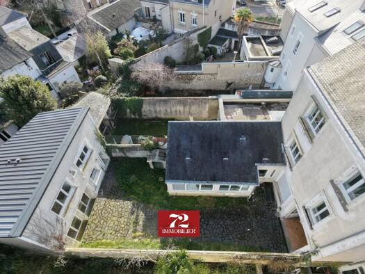 Immeuble à vendre 650 000 € 323 m² Gare-Leclerc Le Mans 72000
