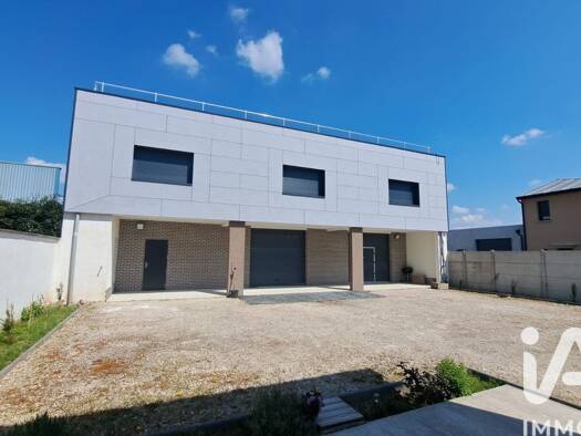 Maison à vendre 870 000 € 6 pièces 2 chambres 82,7 m² 653 m² de terrain Val Fleuri-Zone Artisanale Meaux 77100