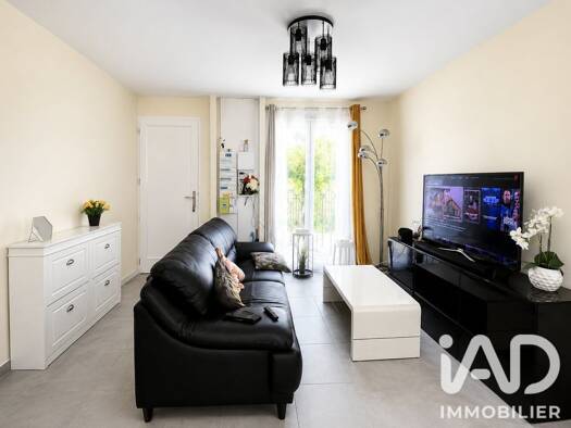Maison à vendre 310 000 € 5 pièces 4 chambres 100 m² 234 m² de terrain Chamarande 91730