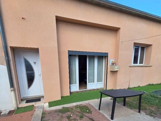Maison de plain-pied à vendre 129 000 € 5 pièces 3 chambres 115 m² 70 m² de terrain Roanne 42300