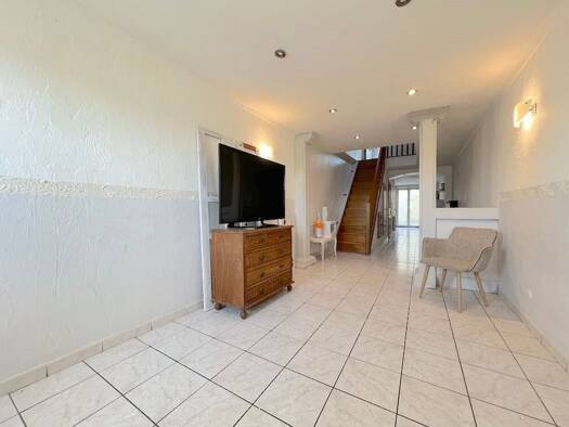 Maison de ville à vendre 97 390 € 3 pièces 2 chambres 77 m² 86 m² de terrain Est Lens 62300