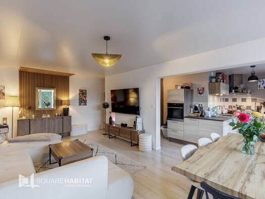 Appartement à vendre 194 000 € 6 pièces 4 chambres 96 m² RDC/3 Centre Ville Delle 90100