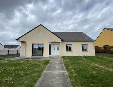 Maison de plain-pied à louer 972 € 5 pièces 4 chambres 107 m² 749 m² de terrain Châteaubriant 44110