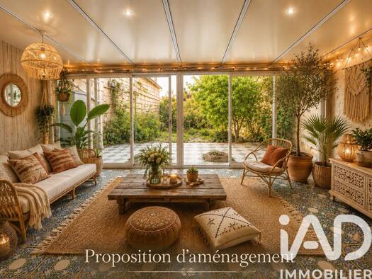 Maison de ville à vendre 450 000 € 8 pièces 6 chambres 213 m² 401 m² de terrain Centre Saintes 17100