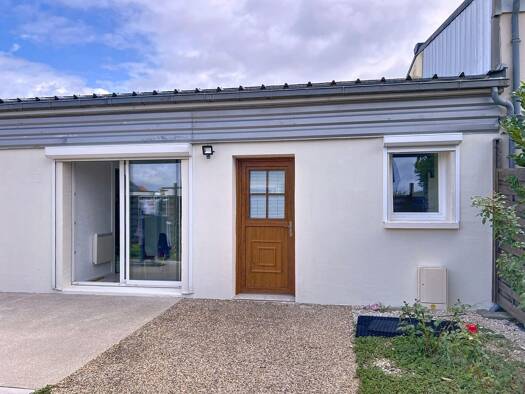 Immeuble à vendre 440 000 € 350 m² Villebarou 41000