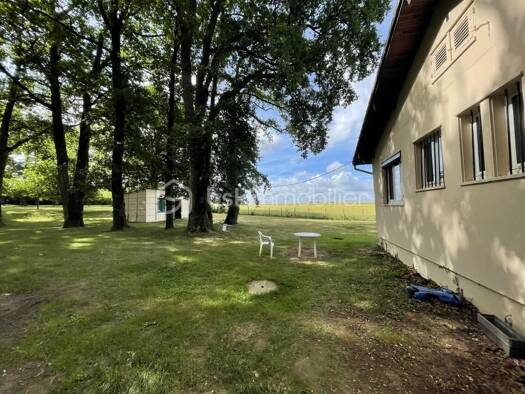 Maison à vendre 245 000 € 6 pièces 3 chambres 176 m² 6 073 m² de terrain Rive Gauche-Saint Savinien Villeneuve-sur-Yonne 89500