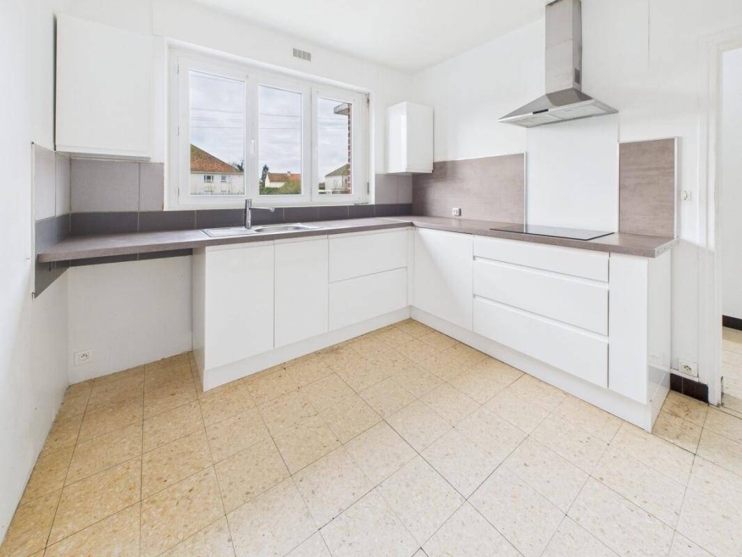 Maison à vendre, 102m², ROSIERES EN SANTERRE