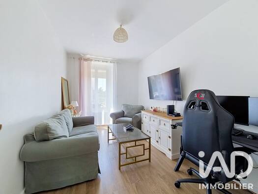 Duplex à vendre 120 000 € 2 pièces 1 chambre 44,08 m² Étage 2/3 Ermitage-Nacelle Papeterie Corbeil-Essonnes 91100