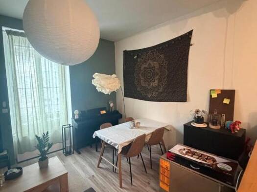 Appartement à louer 653 € 2 pièces 1 chambre 40 m² 1er étage Claveliere-Malletiere Oullins-Pierre-Bénite 69600