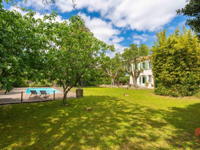 Maison à vendre, 334m², MARSEILLE 12E