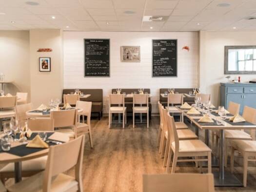 Bar / Café à vendre Fonds de commerce 145 600 € 80 m² d'espace de restauration Heyrieux 38540