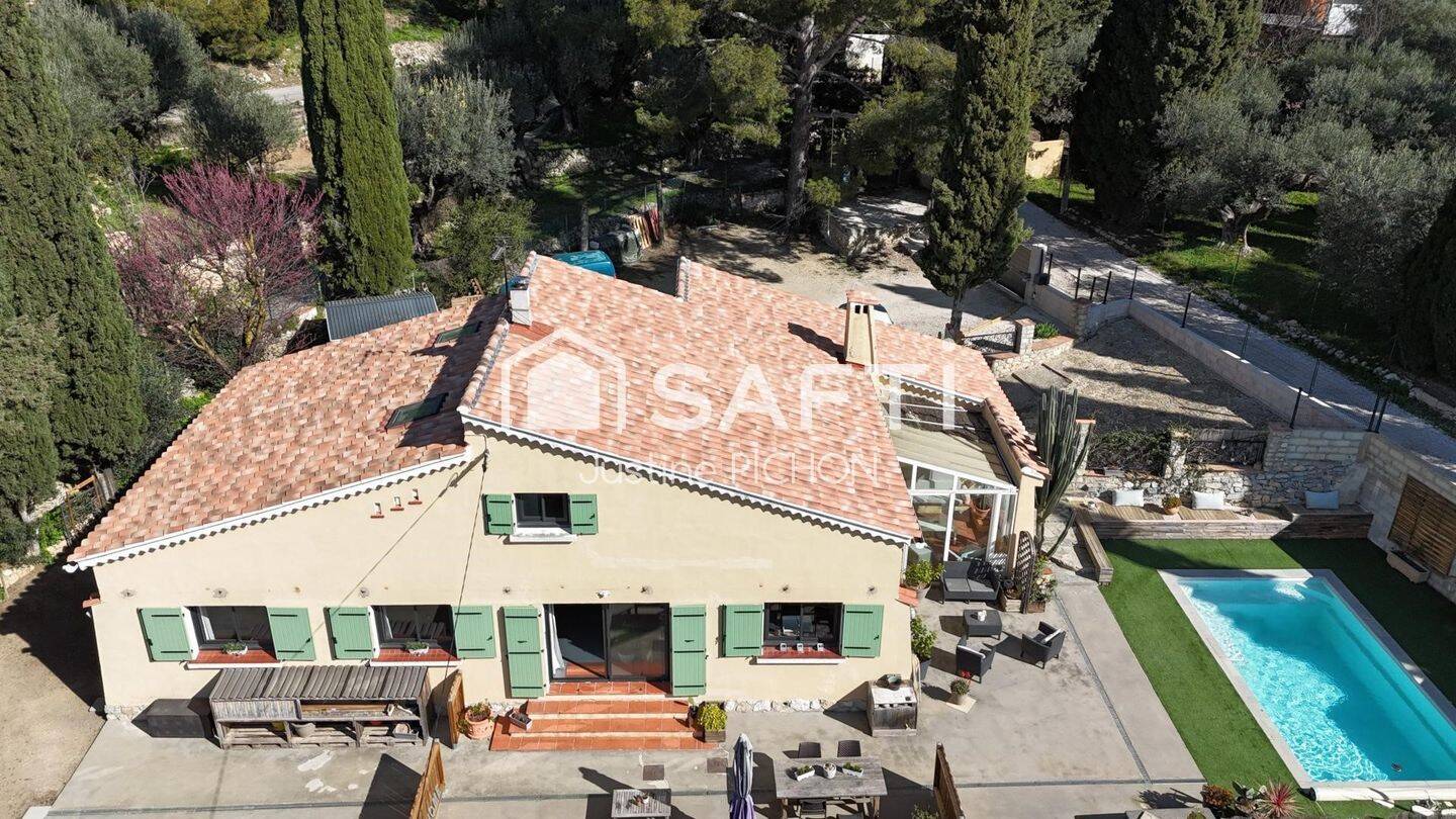 Maison à vendre, 160m², LE REVEST LES EAUX