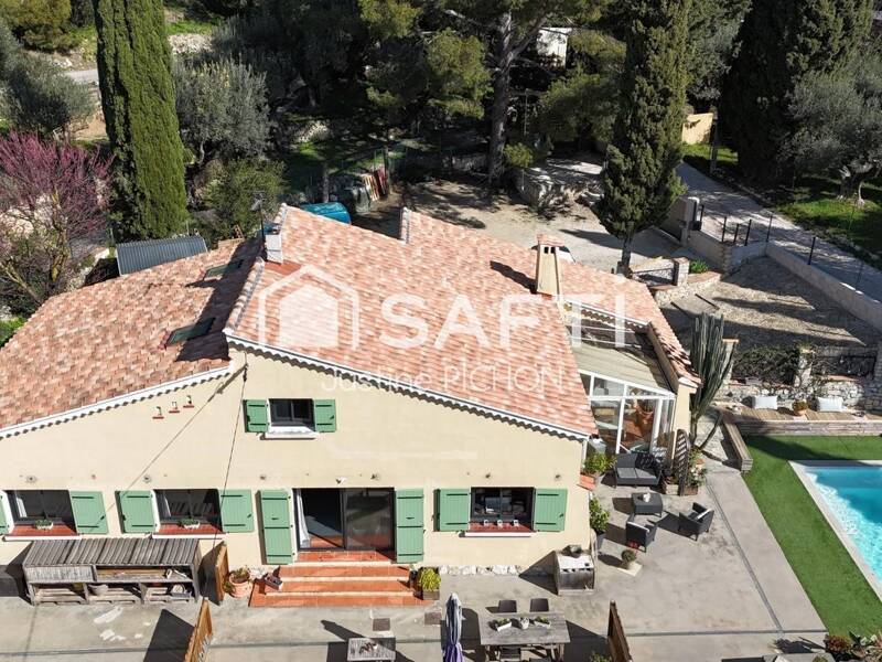 Maison à vendre, 160m², LE REVEST LES EAUX