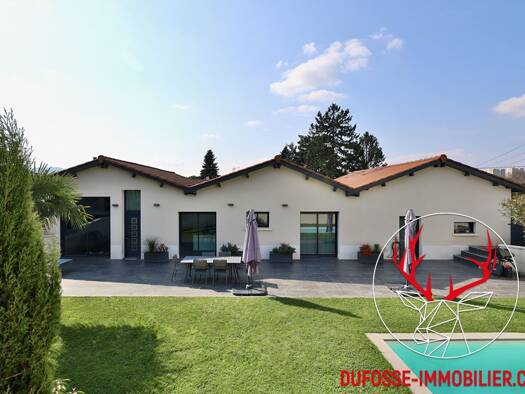 Maison de plain-pied à vendre 870 000 € 6 pièces 5 chambres 183 m² 780 m² de terrain Vosne-Etete Noire Neuville-sur-Saône 69250