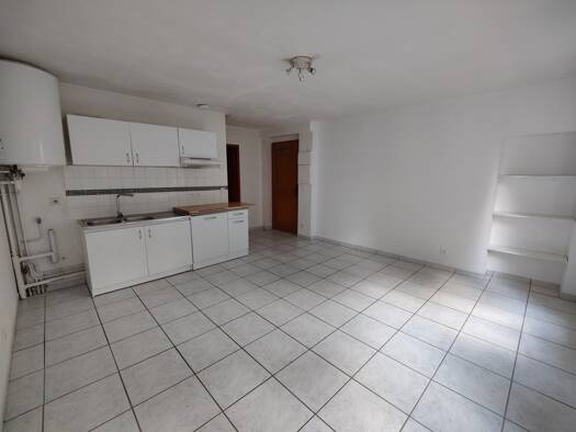 Appartement à louer 710 € 2 pièces 1 chambre 34,1 m² Étage 1/2 Coutevroult 77580
