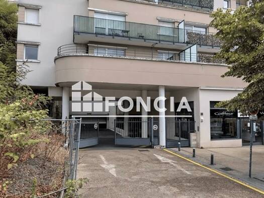 Parking à louer 120 € 7 m² Division Leclerc Châtenay-Malabry 92290