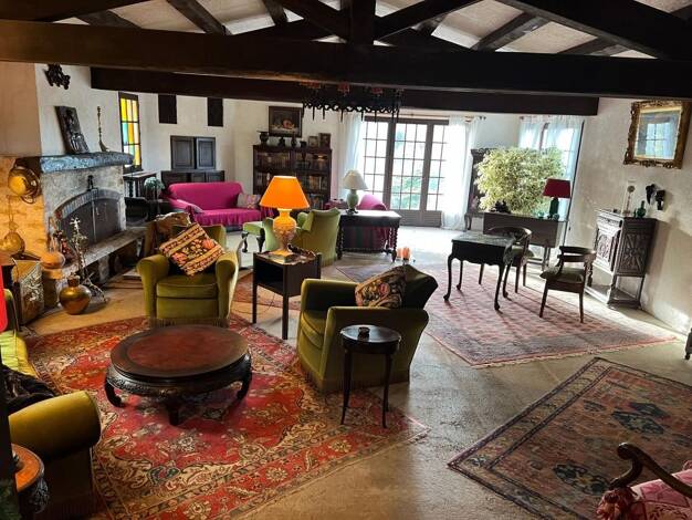 Maison à vendre 888 000 € 6 pièces 5 chambres 300 m² 12 000 m² de terrain Sud La Gaude 06610