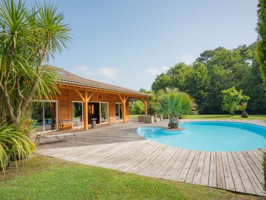 Villa à vendre 995 000 € 5 pièces 3 chambres 202 m² 4 836 m² de terrain Sanguinet 40460
