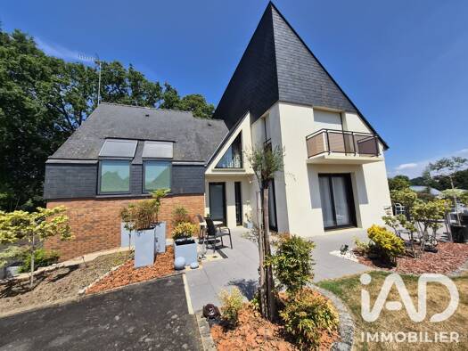 Maison à vendre 450 000 € 6 pièces 4 chambres 157 m² 834 m² de terrain Montaubert-Urbanistes Fougères 35300