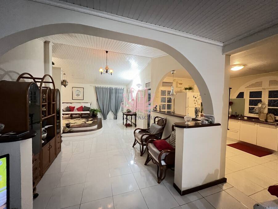 Maison à vendre, 330m², FORT DE FRANCE