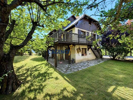 Chalet à vendre 650 000 € 7 pièces 6 chambres 164 m² 1 414 m² de terrain Les Orres 05200