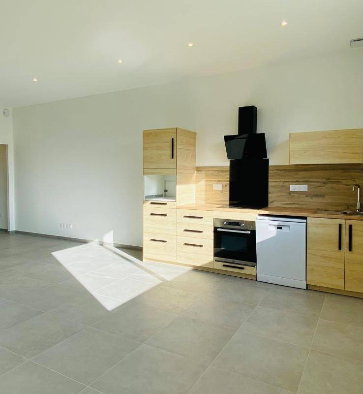 Maison à louer, 75m², SAINT GEOIRE EN VALDAINE
