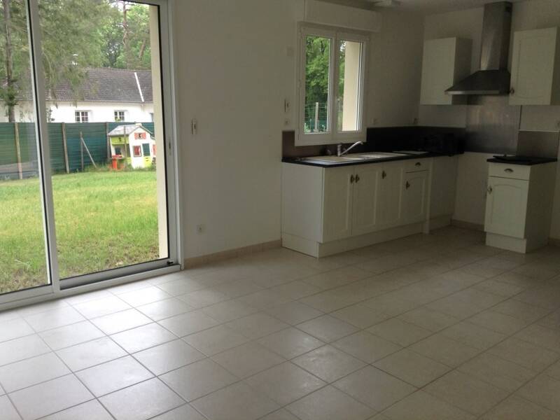 Maison à louer, 81m², CELLETTES