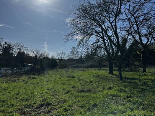 Terrain constructible à vendre 76 000 € 1 873 m² de terrain Nevers 58000