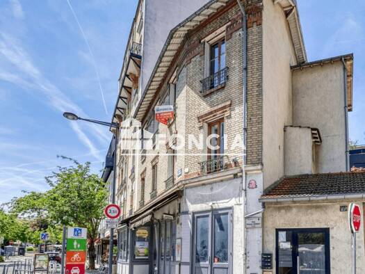Appartement à vendre 640 000 € 4 pièces 2 chambres 76,51 m² Étage 2/2 Espaces Jeunes Issy-les-Moulineaux 92130