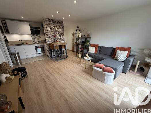 Appartement à vendre 210 000 € 3 pièces 2 chambres 62 m² Étage 2/2 Saint-Pierre-du-Perray 91280