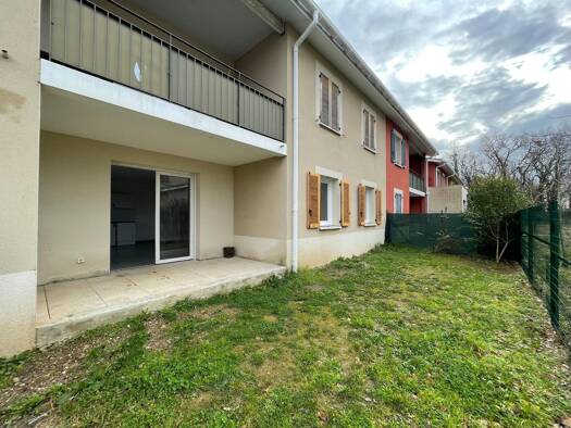 Appartement à louer 721 € 3 pièces 2 chambres 62,1 m² RDC/1 Aussonnelle Rive Gauche La Salvetat-Saint-Gilles 31880