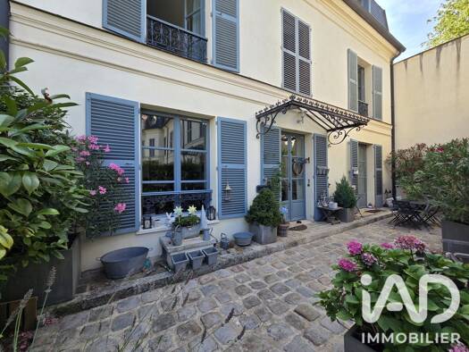 Maison de ville à vendre 969 000 € 6 pièces 4 chambres 177 m² Ville Sud Fontainebleau 77300
