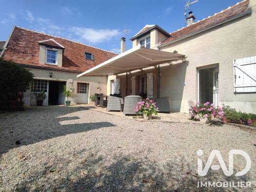 Maison à vendre 370 000 € 9 pièces 5 chambres 224,8 m² 1 199 m² de terrain Grandpuits-Bailly-Carrois 77720
