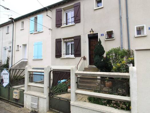 Maison à vendre 74 900 € 5 pièces 3 chambres 64 m² 215 m² de terrain Les Montots-Bas Montots Nevers 58000