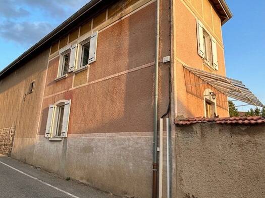 Maison à vendre 88 000 € 4 pièces 2 chambres 80 m² Les Halles 69610