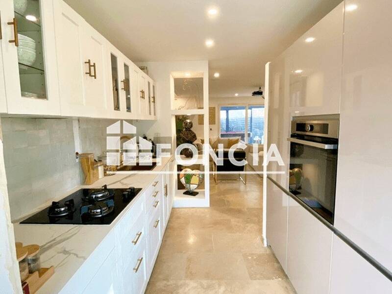 Maison à louer, 100m², ETREMBIERES