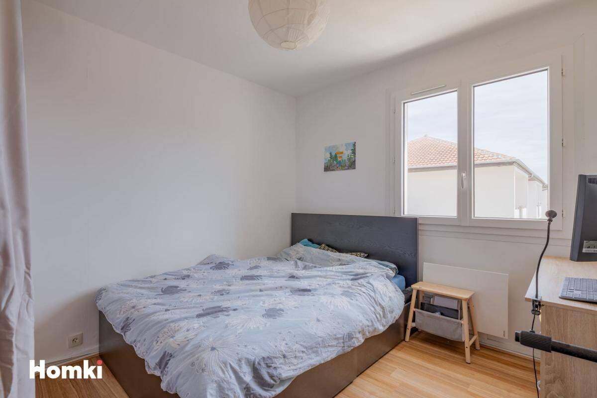 T3 (poss T4) de 68 m2 - Balcon - Cave - Gratte-Ciel — 9