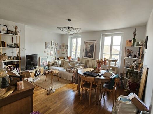 Appartement à louer 600 € 2 pièces 1 chambre 49,2 m² 3ème étage Belleville-en-Beaujolais 69220