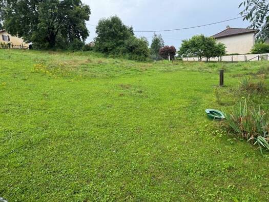 Terrain constructible à vendre 85 000 € 662 m² de terrain Izeaux 38140