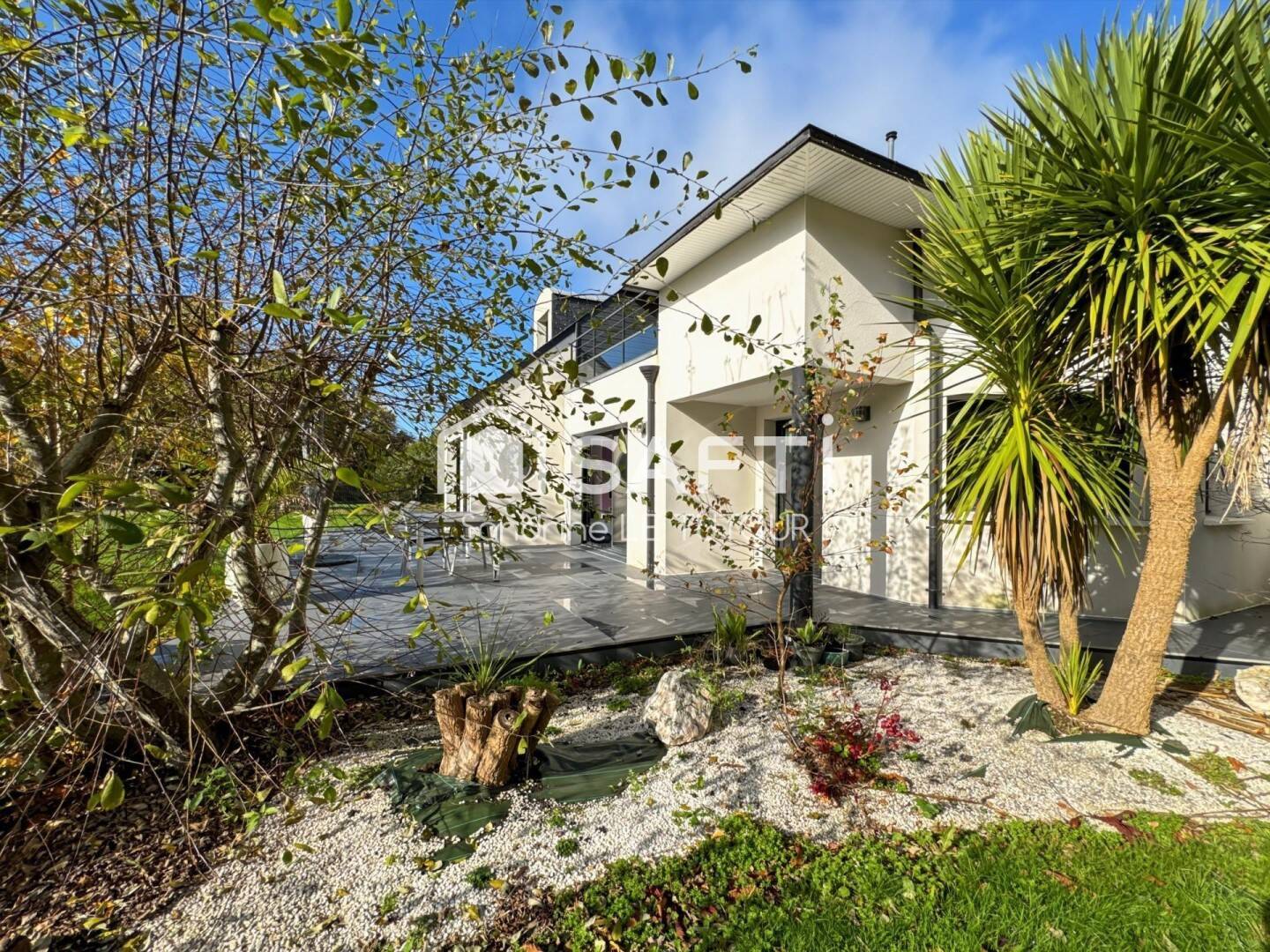 Maison à vendre, 169m², LOCQUELTAS