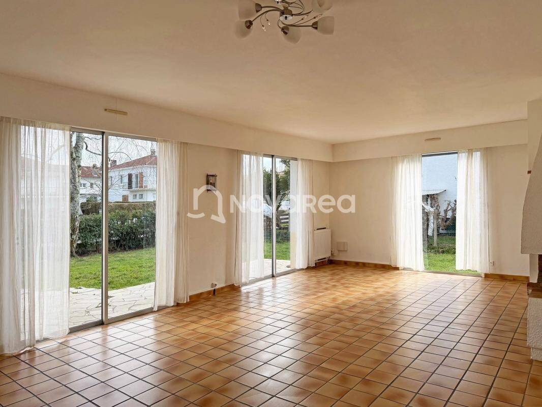 Maison à vendre, 211m², PAU