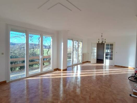 Maison à vendre 205 000 € 7 pièces 3 chambres 166 m² 7 260 m² de terrain Cordes-Tolosannes 82700