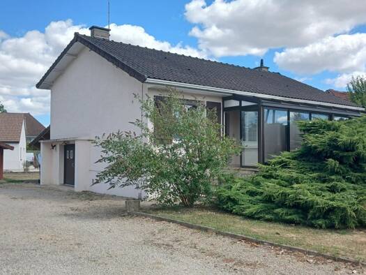 Maison à vendre 189 000 € 4 pièces 3 chambres 88,3 m² 1 900 m² de terrain Saint-Germain-du-Plain 71370
