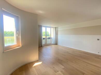 Appartement à louer 1 430 € 4 pièces 87 m² Étage 1/5 La Sourderie Montigny le Bretonneux 78180