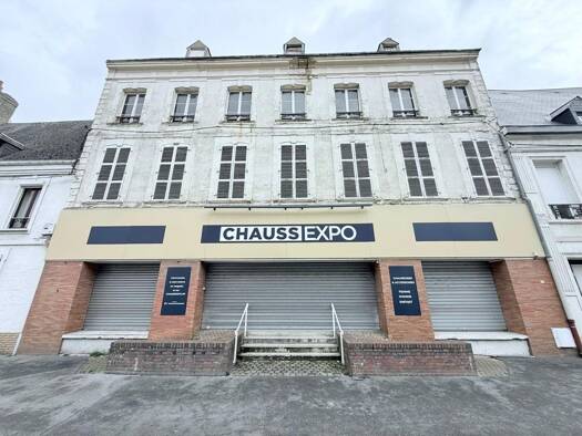 Local commercial à vendre 368 500 € 2 000 m² de surface de vente Guise 02120