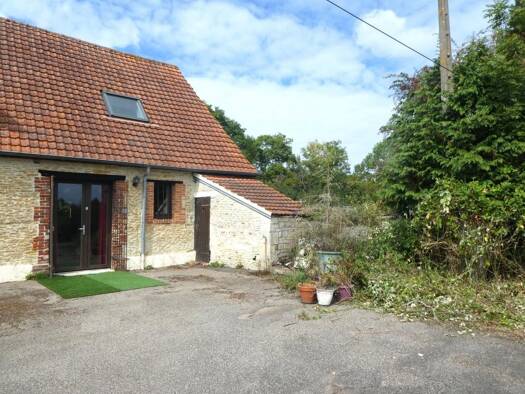 Maison à louer 930 € 3 pièces 2 chambres 45,5 m² 80 m² de terrain Saline 14670