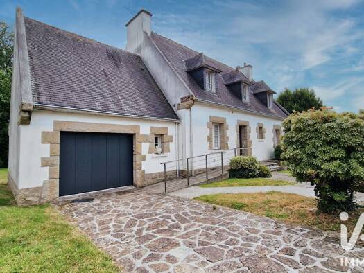 Maison à vendre 220 000 € 6 pièces 5 chambres 158,3 m² 1 336 m² de terrain Ouest Carhaix-Plouguer 29270
