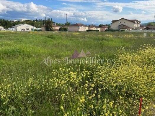 Terrain constructible viabilisé à vendre 450 000 € 2 784 m² de terrain Gap 05000