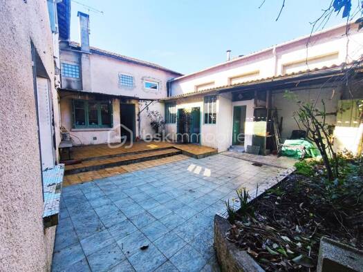 Maison de ville à vendre 92 000 € 8 pièces 6 chambres 180 m² 237 m² de terrain Vic-Fezensac 32190